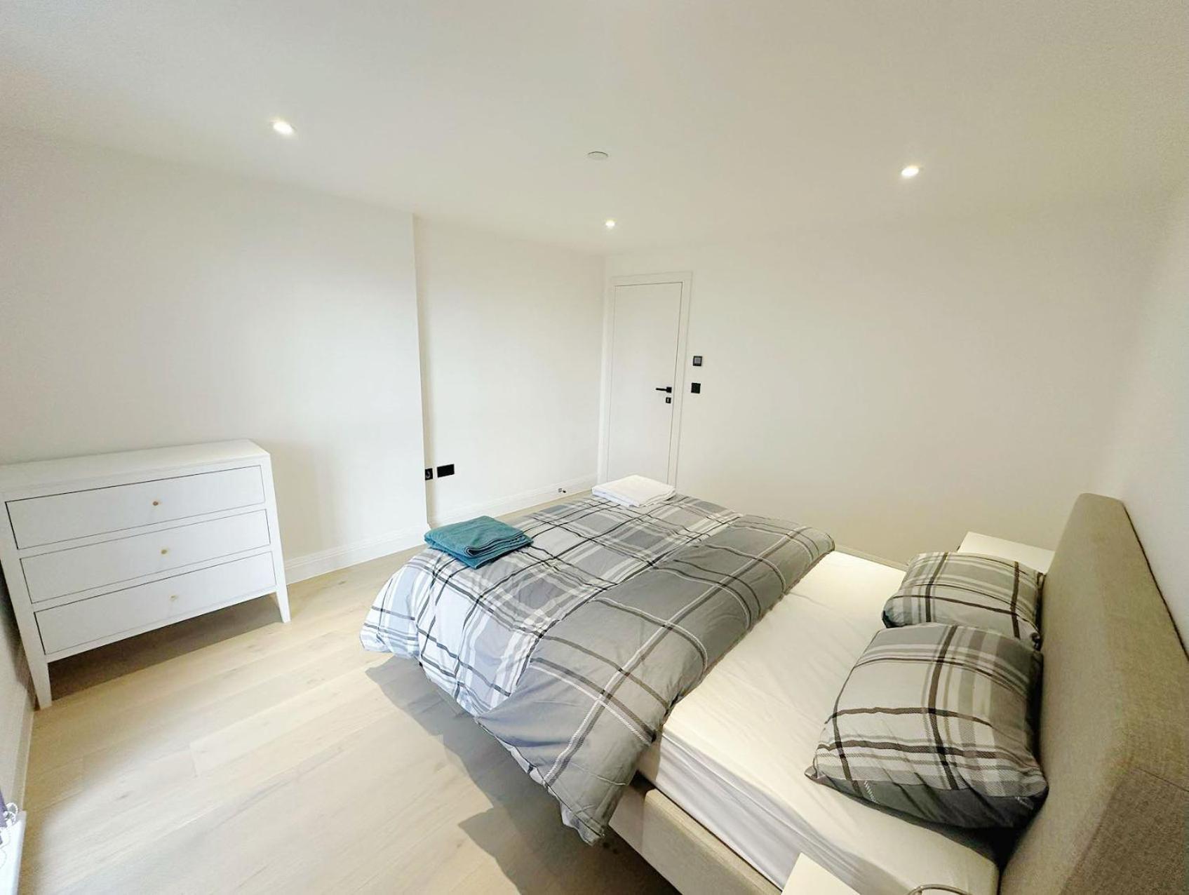 Apartamento Luxury Modern Flat Near Center Londres Exterior foto