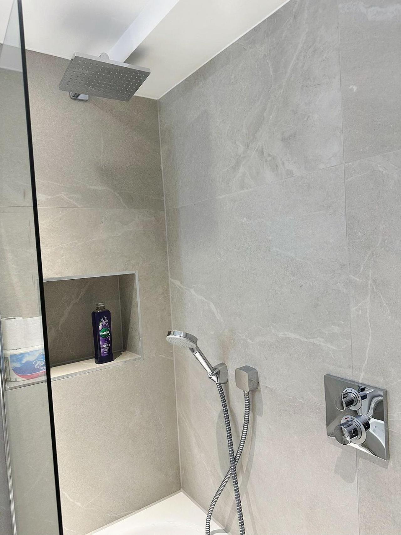 Apartamento Luxury Modern Flat Near Center Londres Exterior foto