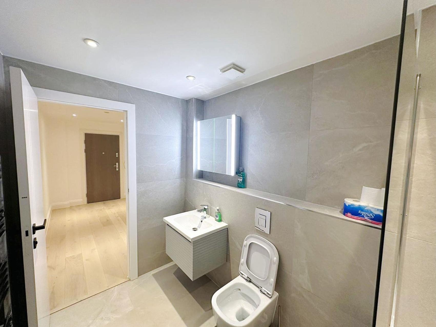 Apartamento Luxury Modern Flat Near Center Londres Exterior foto